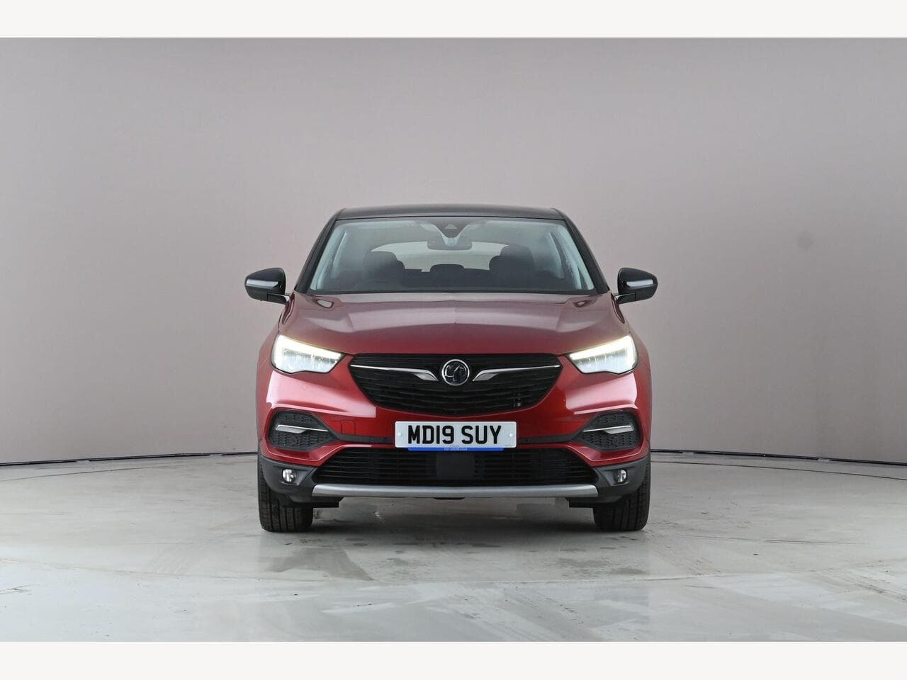Vauxhall Grandland X thumbnail Front
