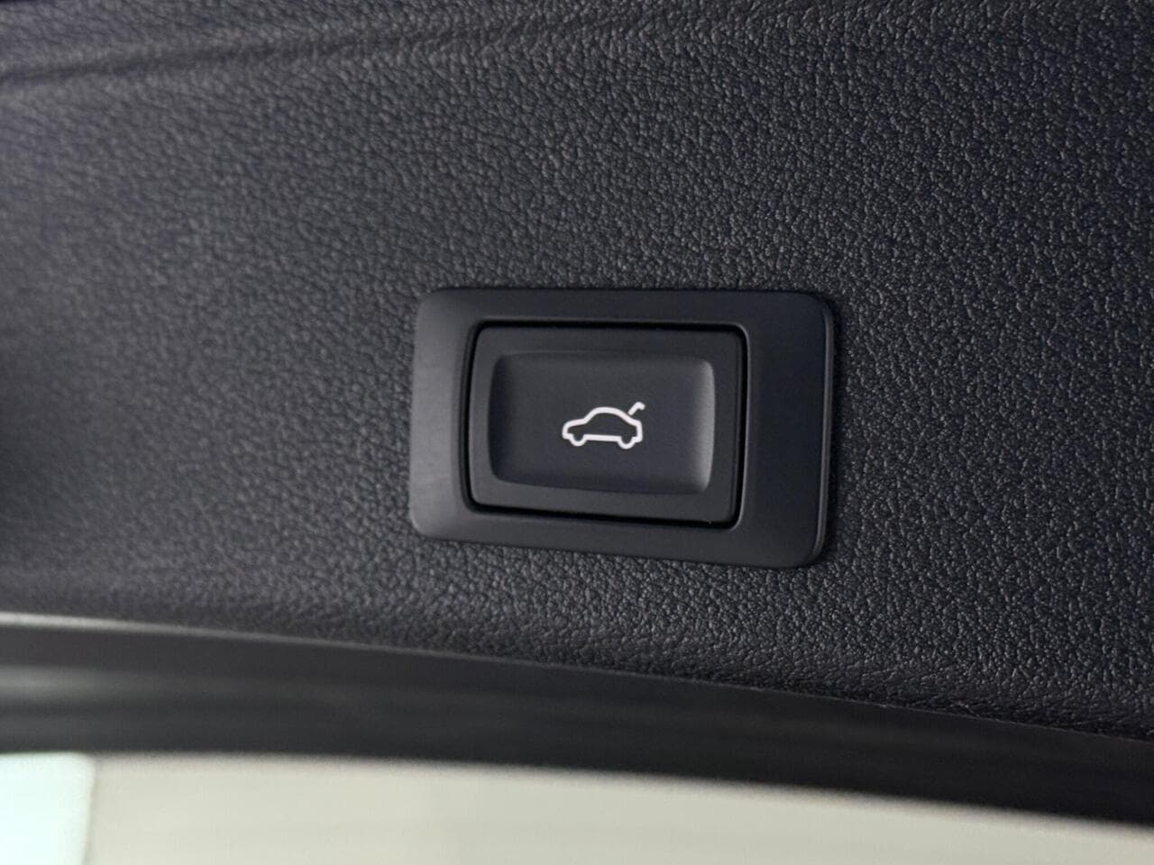 Audi A4 Avant thumbnail Misc Controls