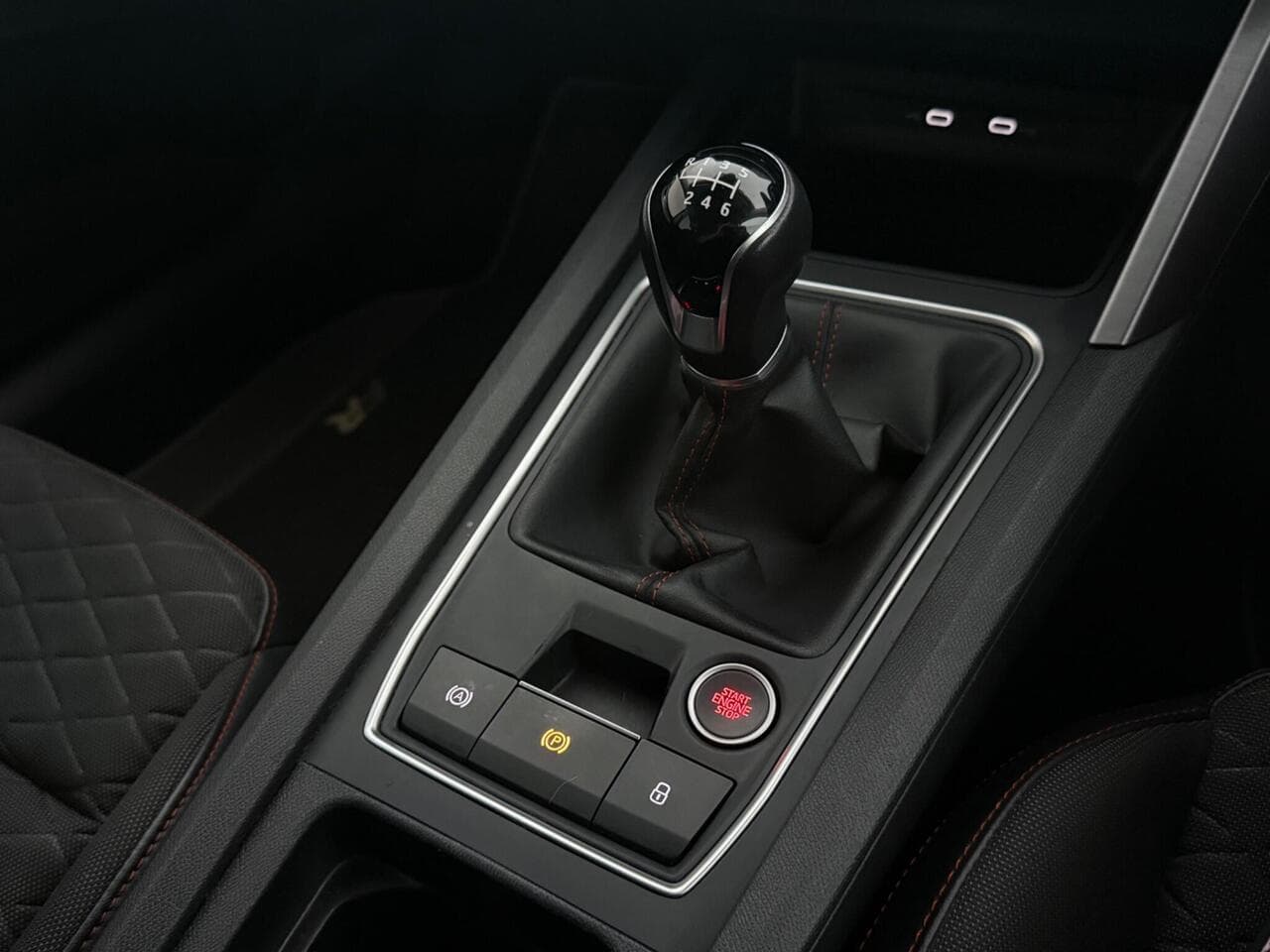 SEAT Leon thumbnail Interior Front