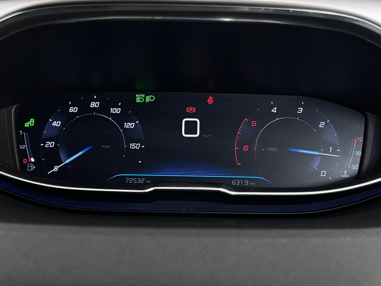 Peugeot 3008 thumbnail Driver Instruments
