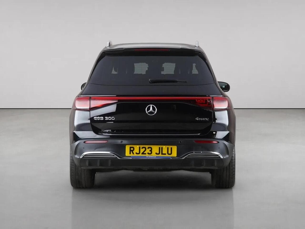 Mercedes-Benz EQB thumbnail Rear