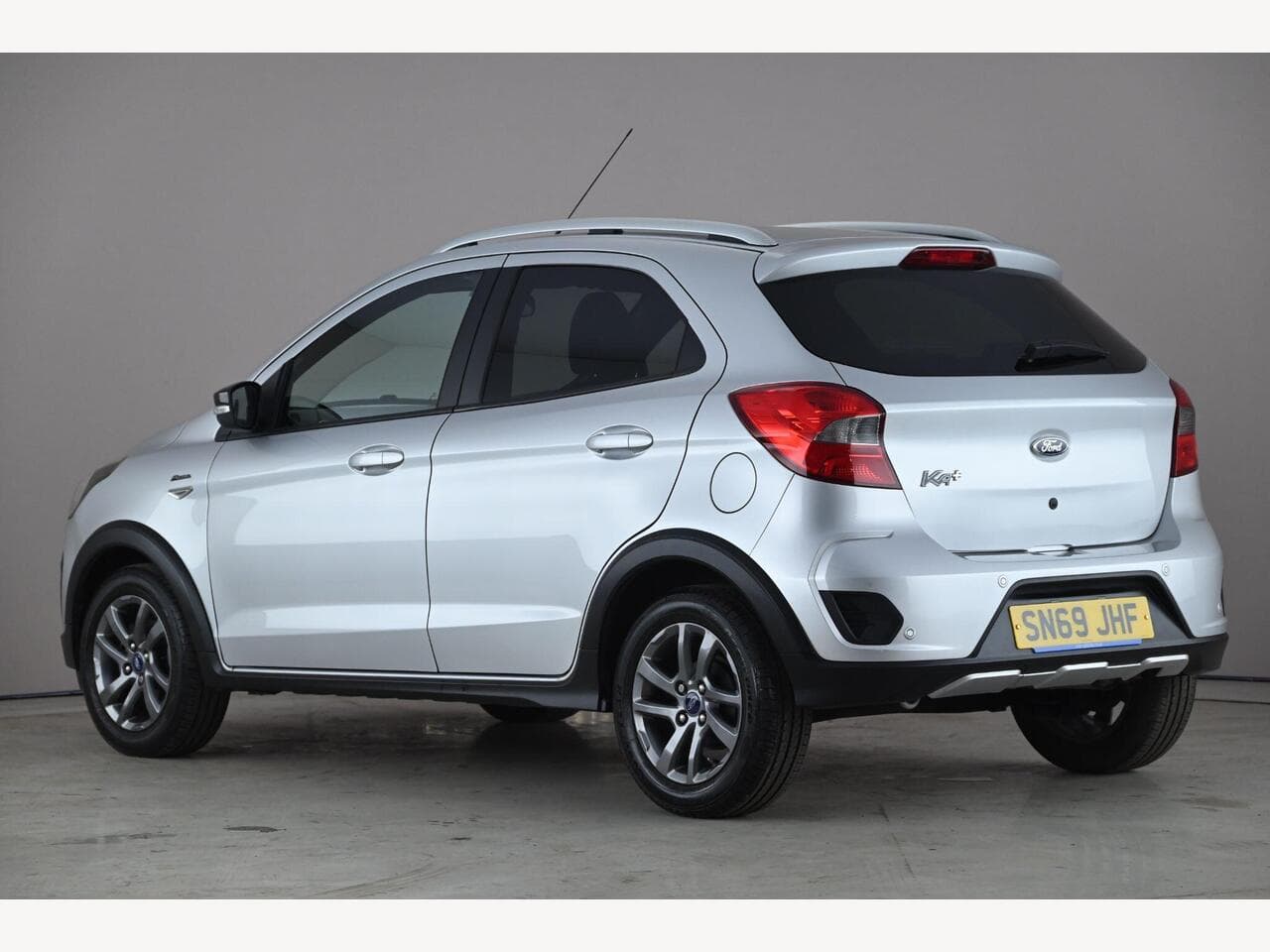 Ford Ka+ thumbnail Rear Left