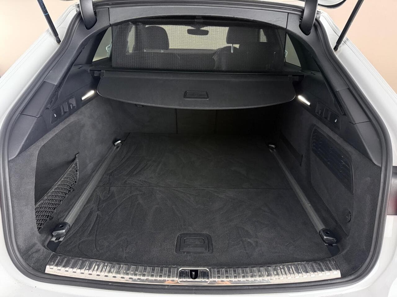 Audi A6 Avant thumbnail Boot