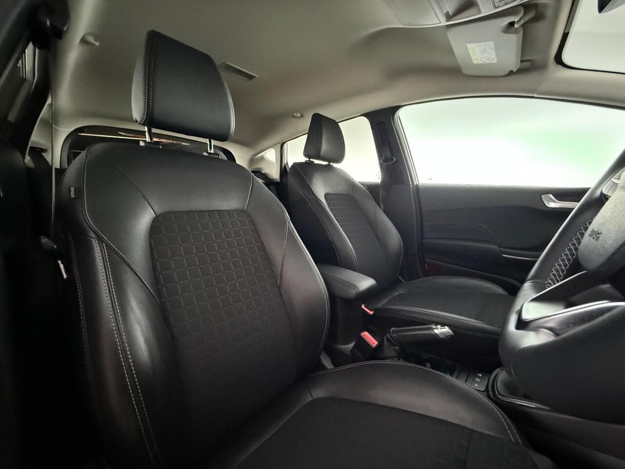 Ford Fiesta thumbnail Seat Driver