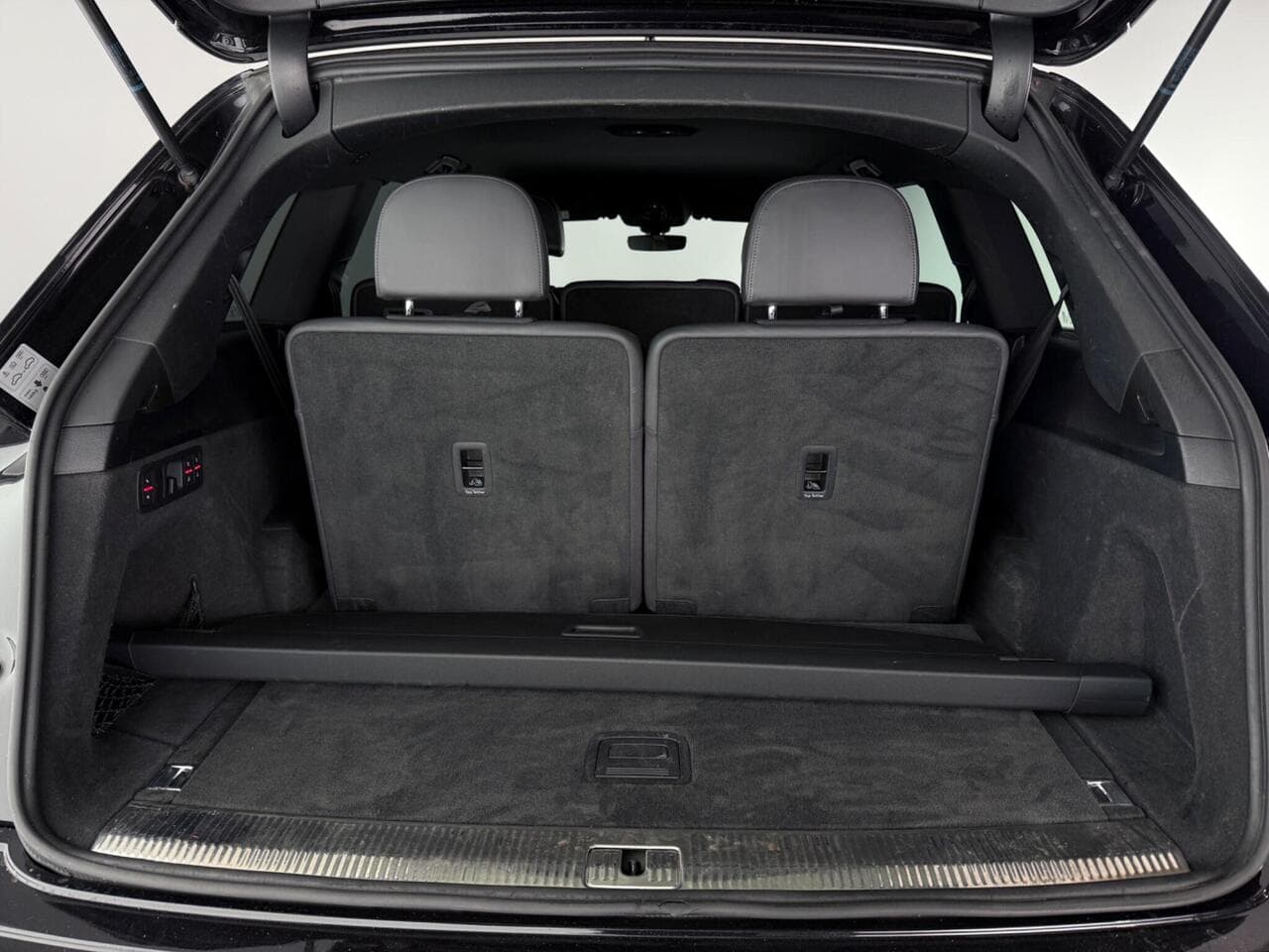 Audi Q7 thumbnail Boot