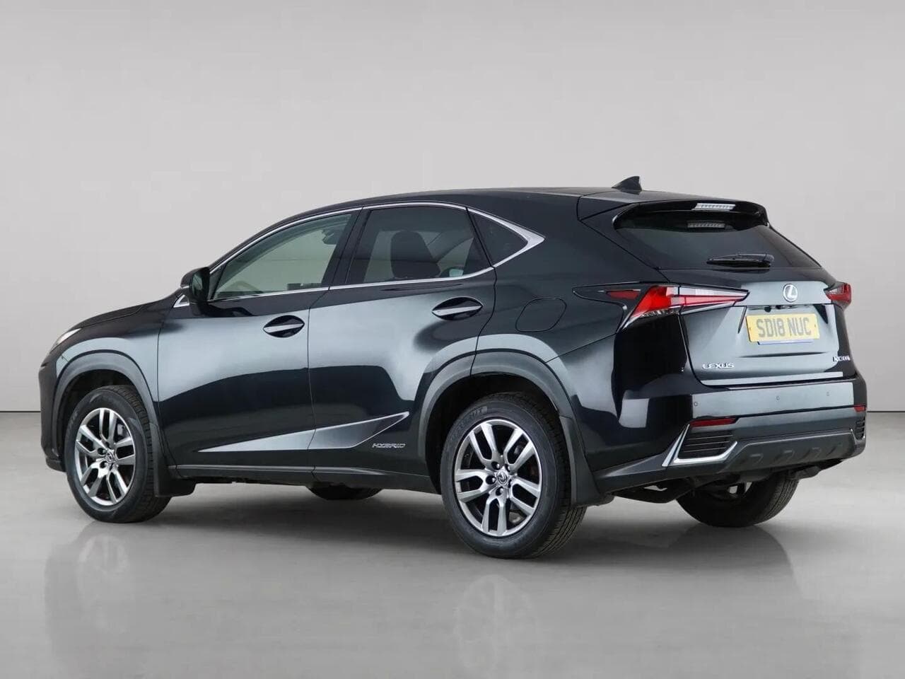 Lexus NX thumbnail Side Left