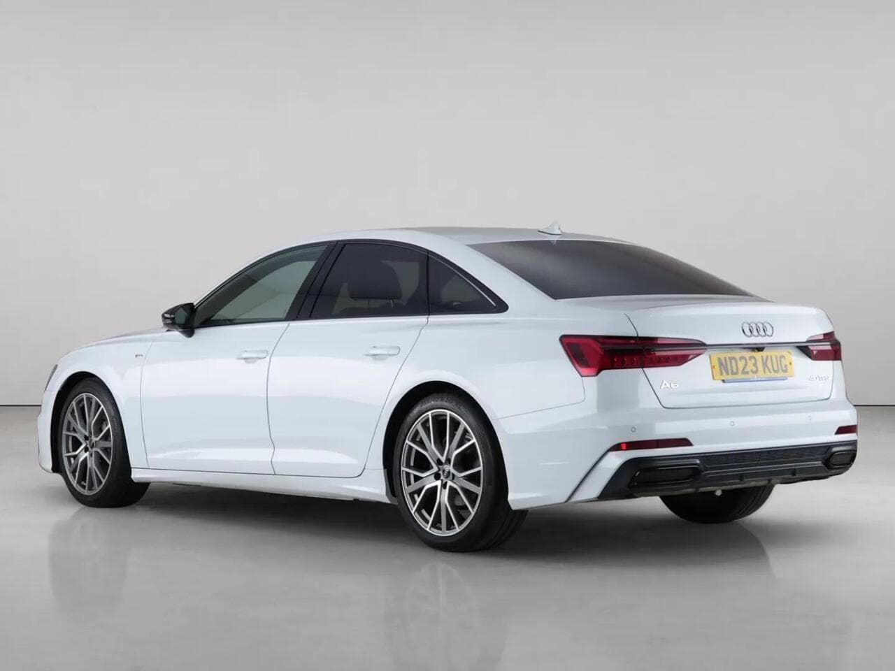Audi A6 Saloon thumbnail Rear Left