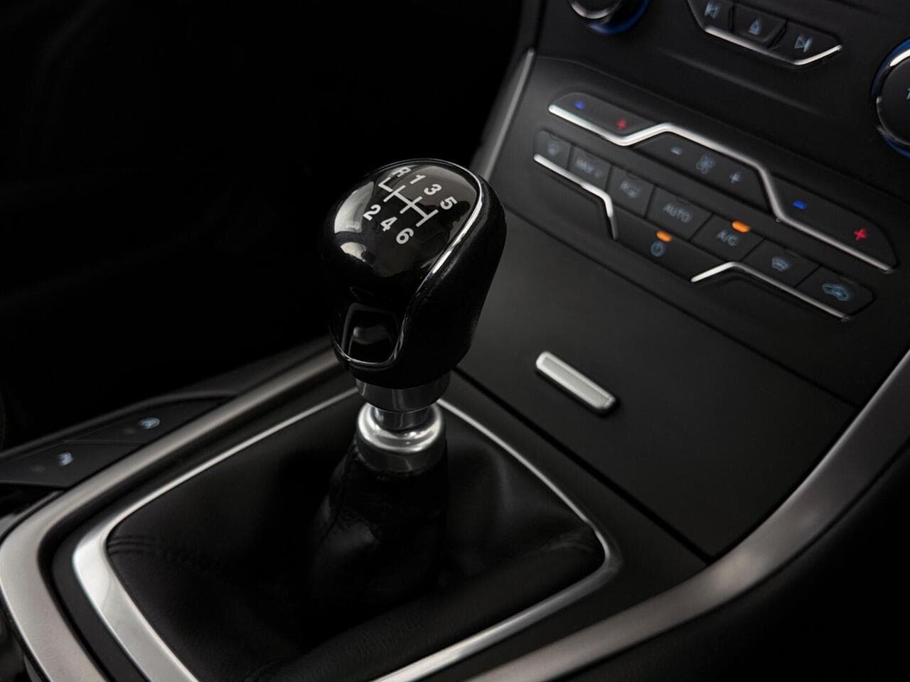 Ford Galaxy thumbnail Interior Front