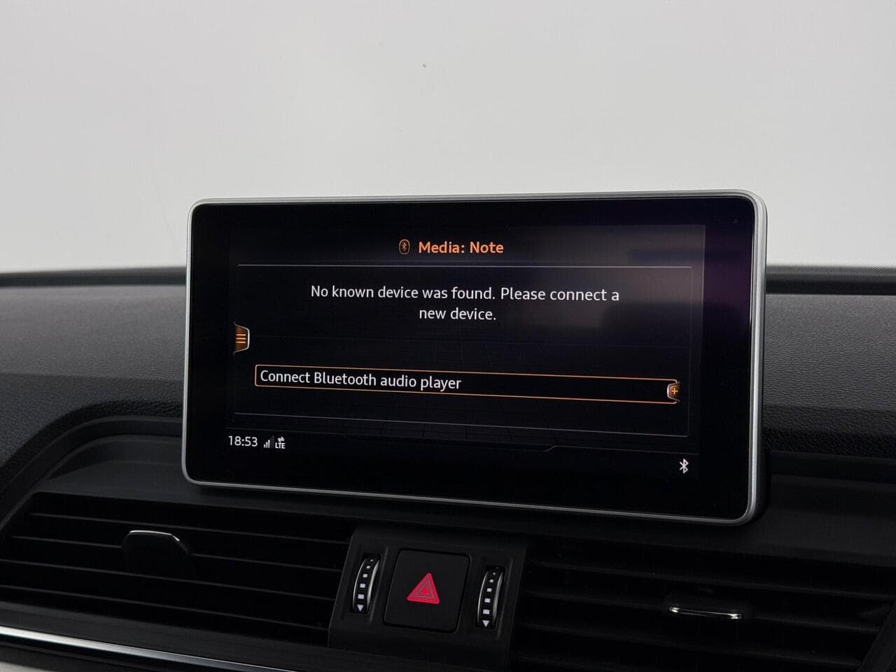 Audi Q5 thumbnail Infotainment System