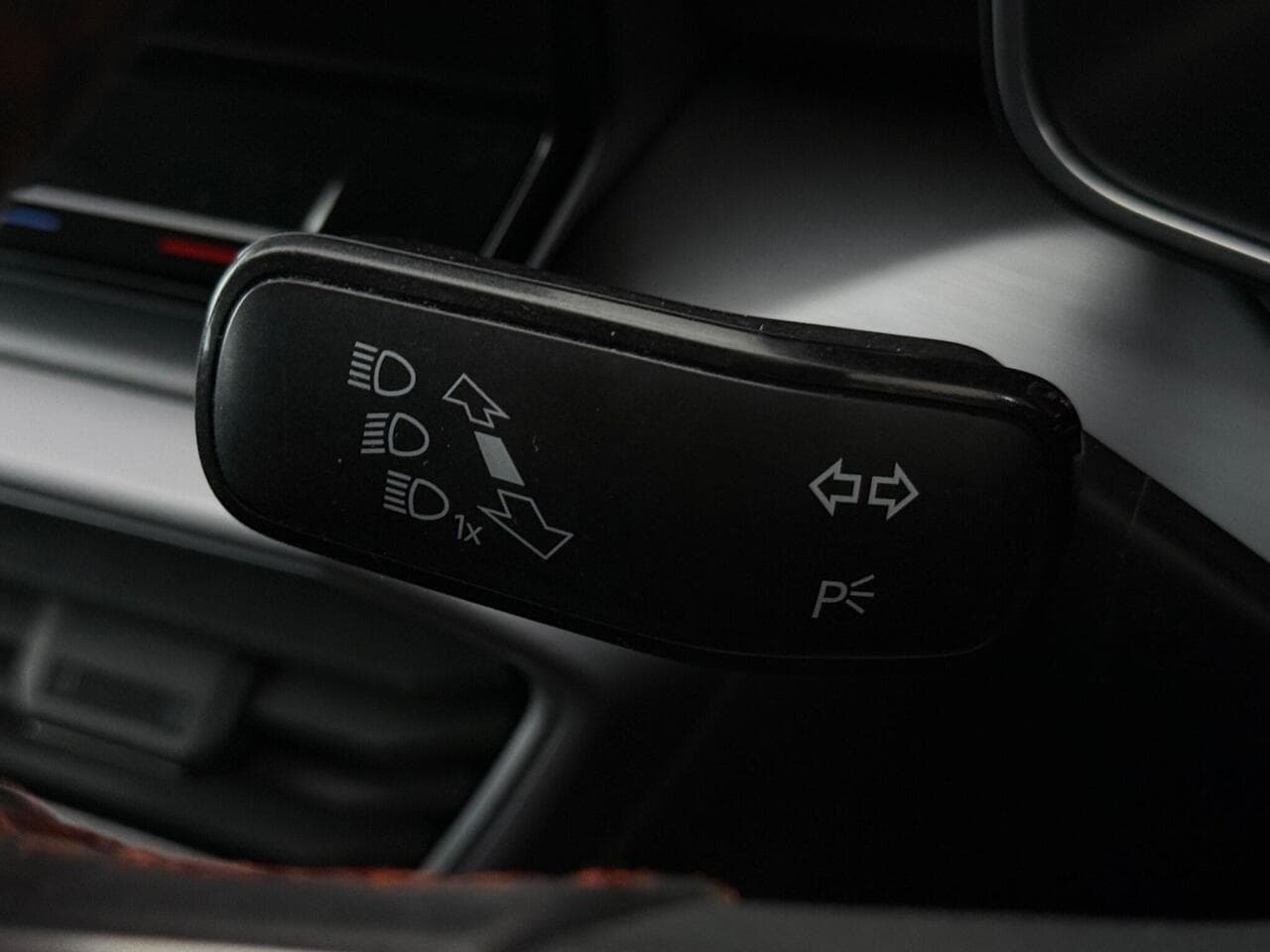 SEAT Leon thumbnail Misc Controls