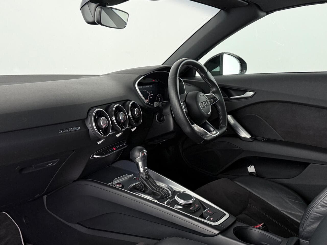 Audi TT thumbnail Interior Front