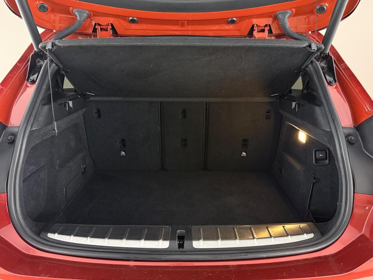 BMW X2 thumbnail Boot
