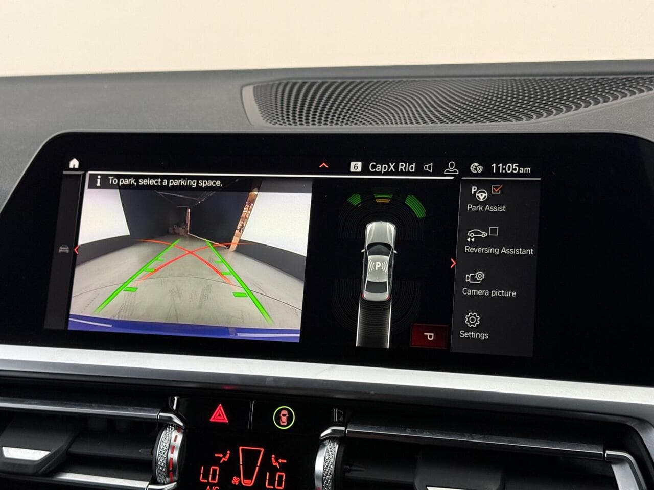 BMW 3 Series thumbnail Infotainment System