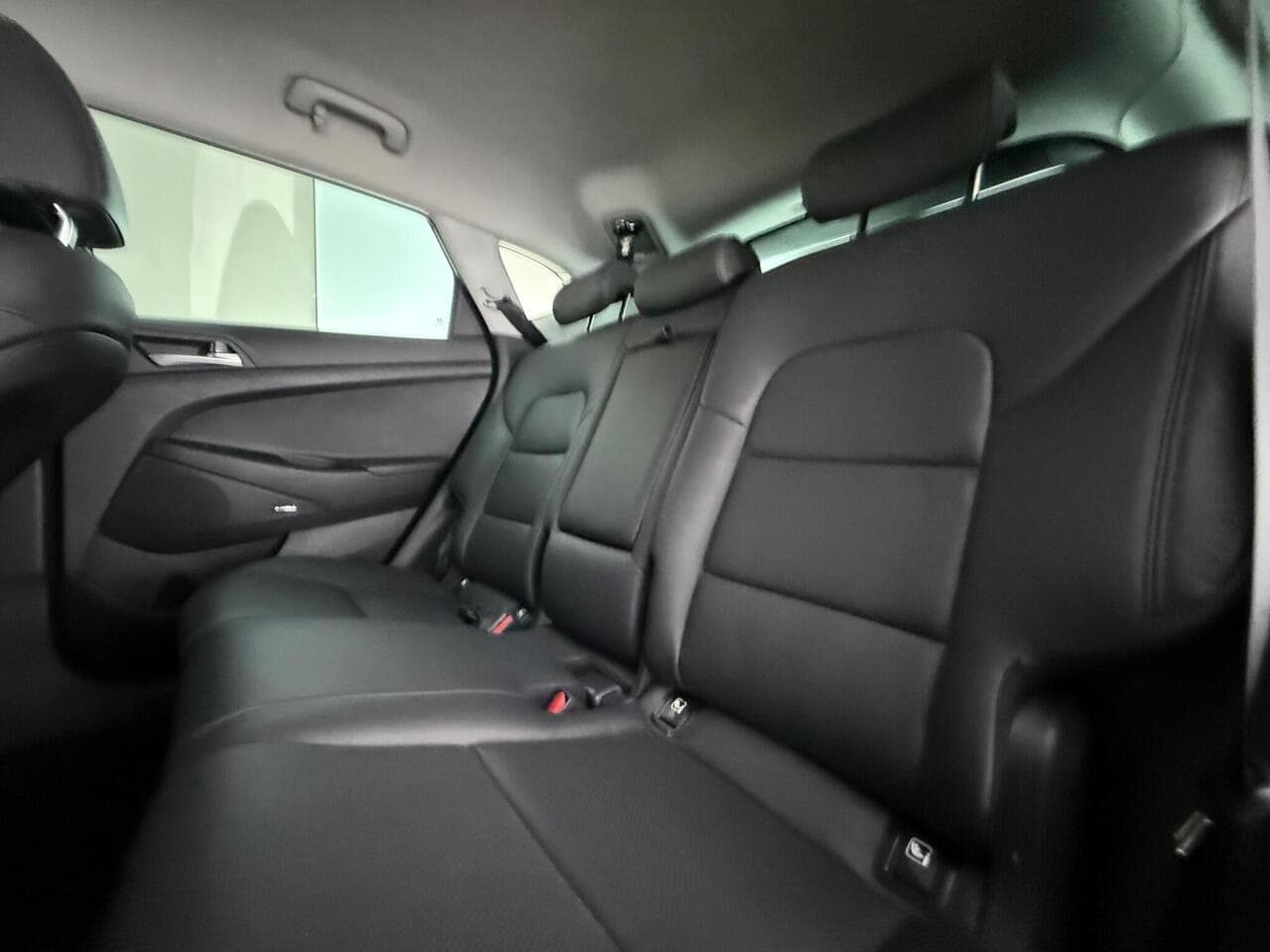 Hyundai TUCSON thumbnail Seats Rear