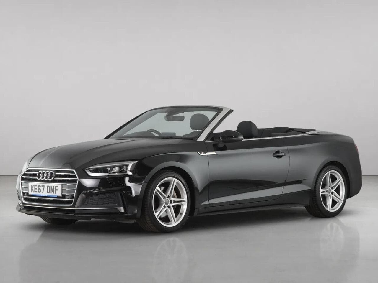 Audi A5 Cabriolet thumbnail Front Left