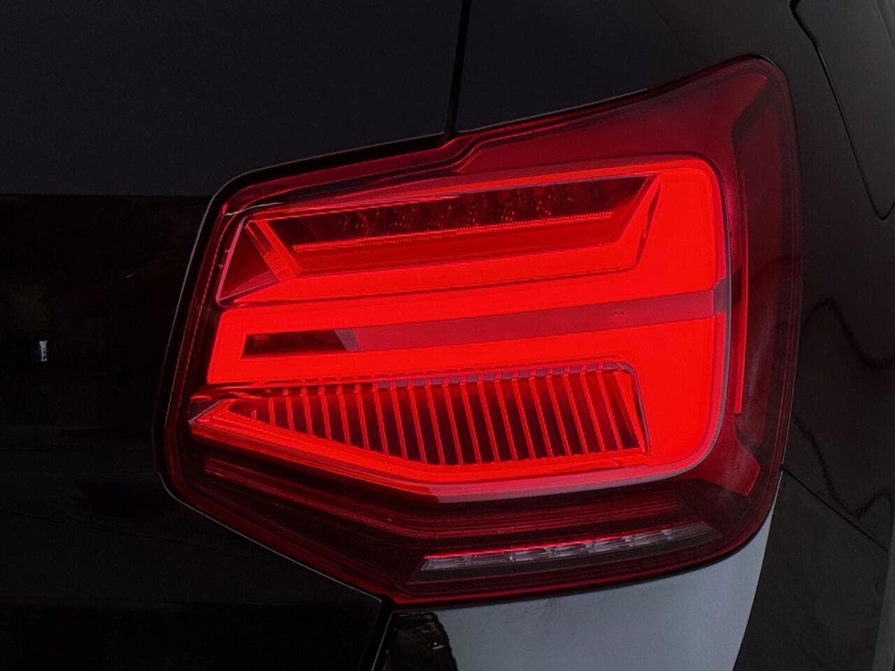 Audi Q2 thumbnail Lights Rear