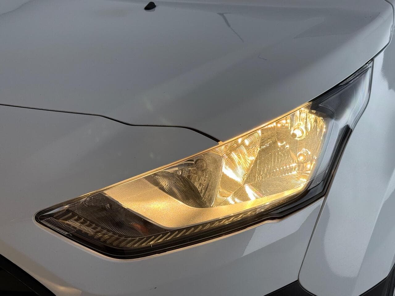 Ford Transit Connect thumbnail Lights Front