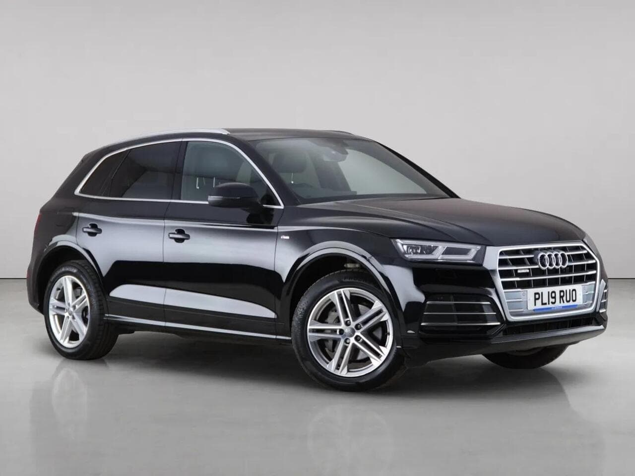 Audi Q5 - Audi Q5 2.0 TDI 40 S line S Tronic quattro Euro 6 (s/s) 5dr