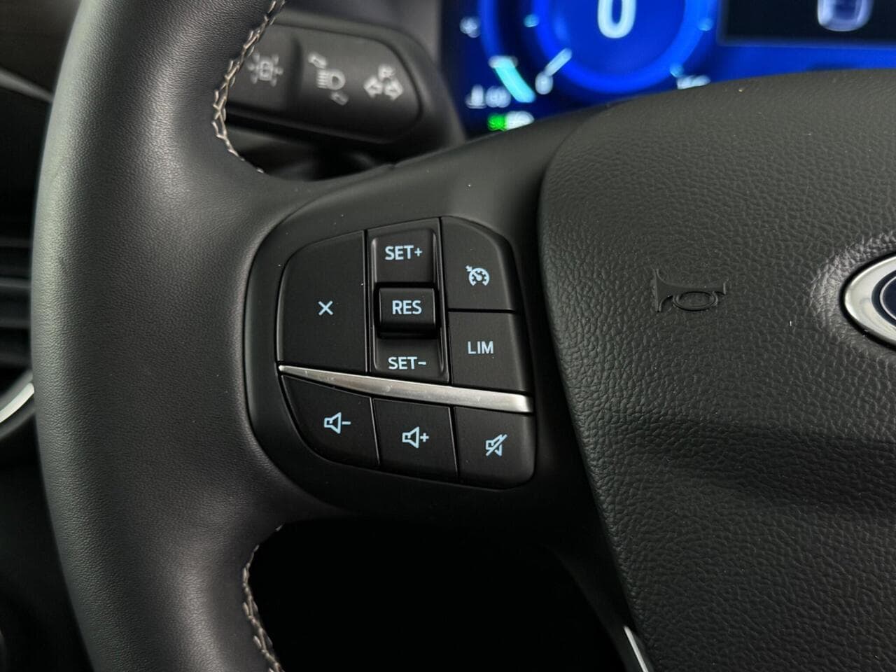Ford Kuga thumbnail Misc Controls