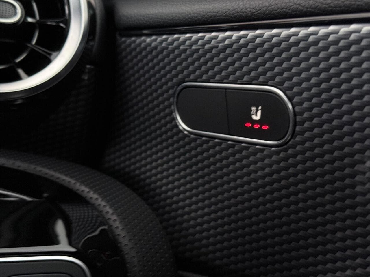 Mercedes-Benz A Class thumbnail Misc Controls