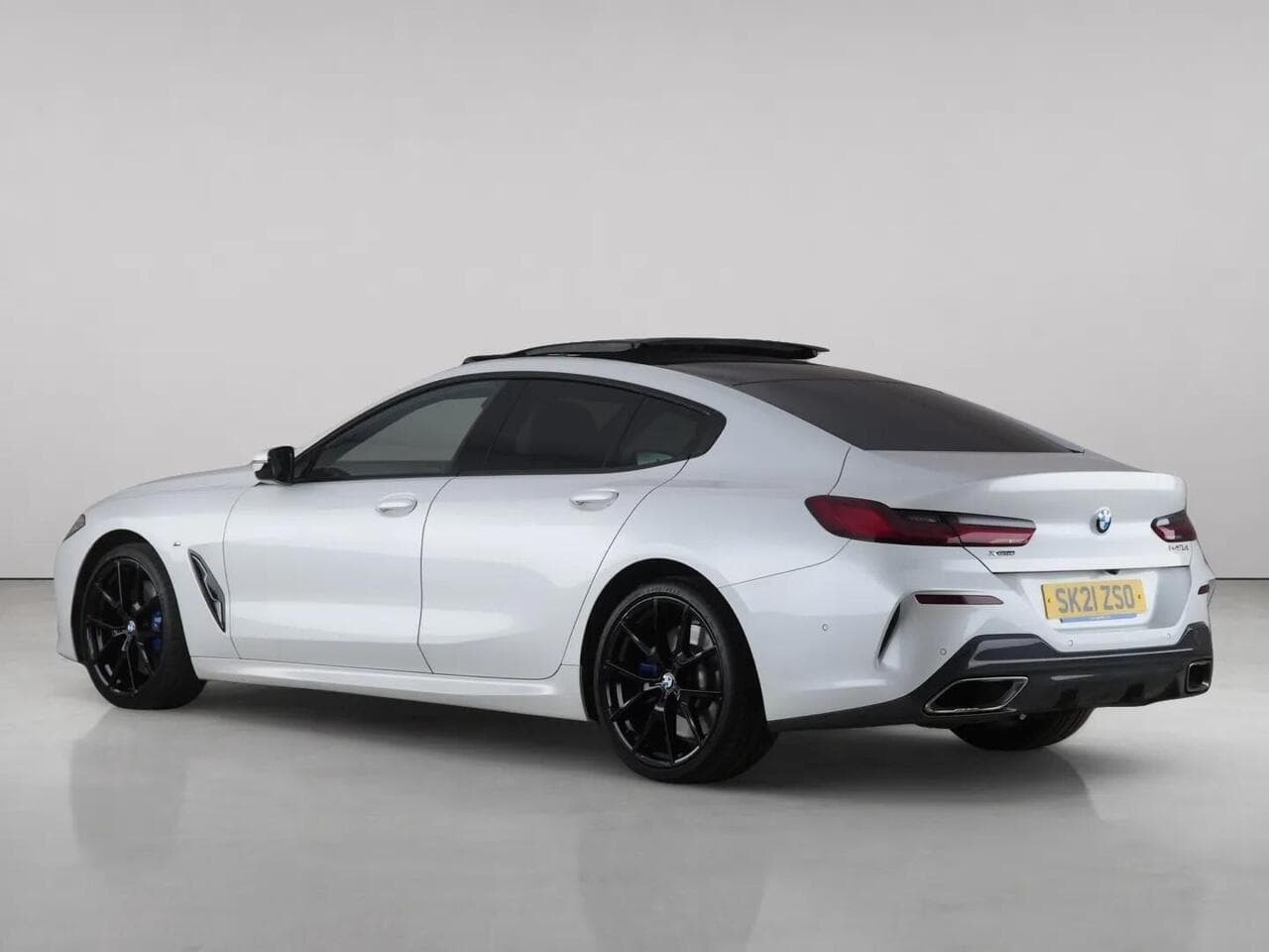 BMW 8 Series Gran Coupe thumbnail Rear Left
