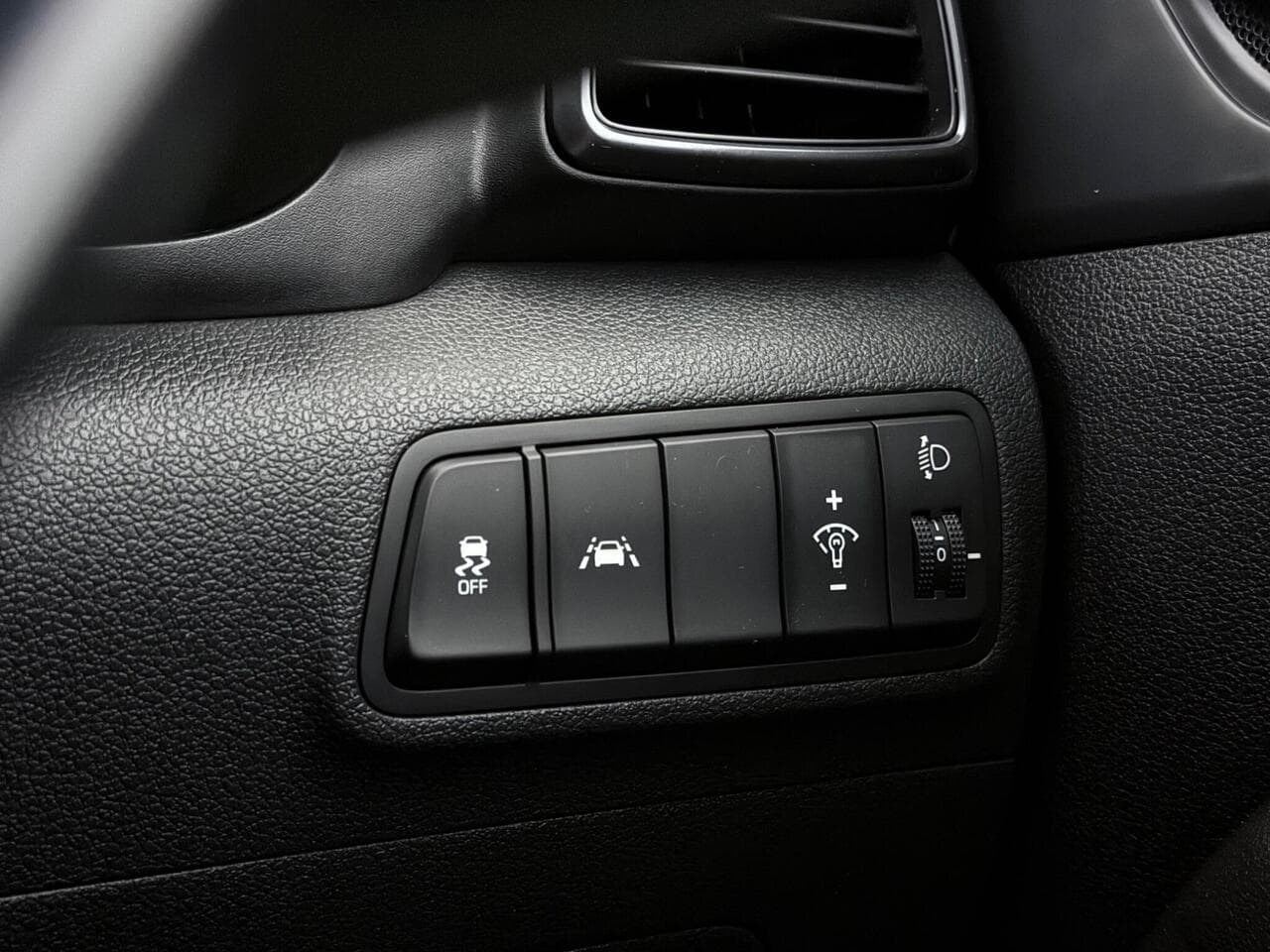 Hyundai TUCSON thumbnail Misc Controls