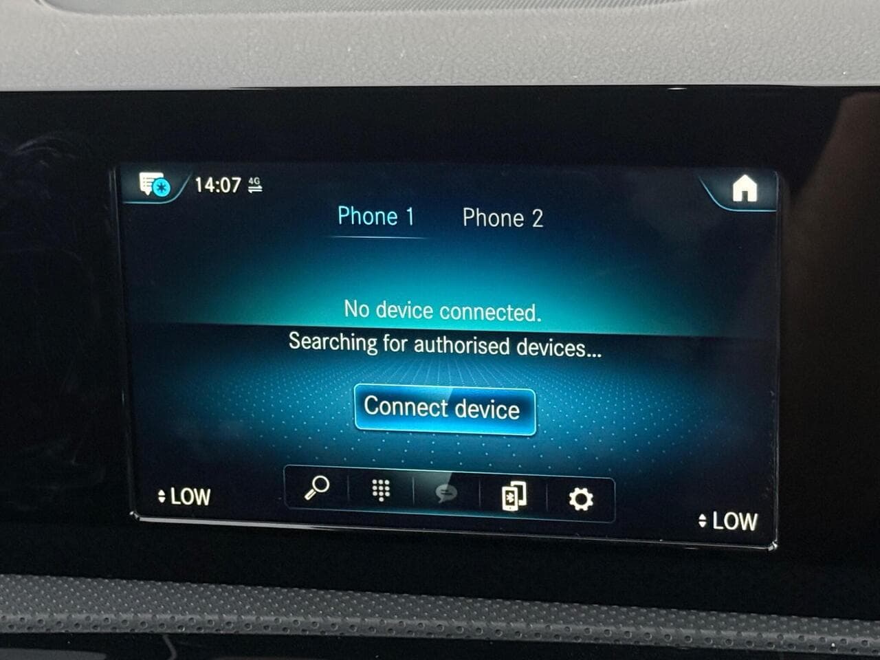 Mercedes-Benz A Class thumbnail Infotainment System