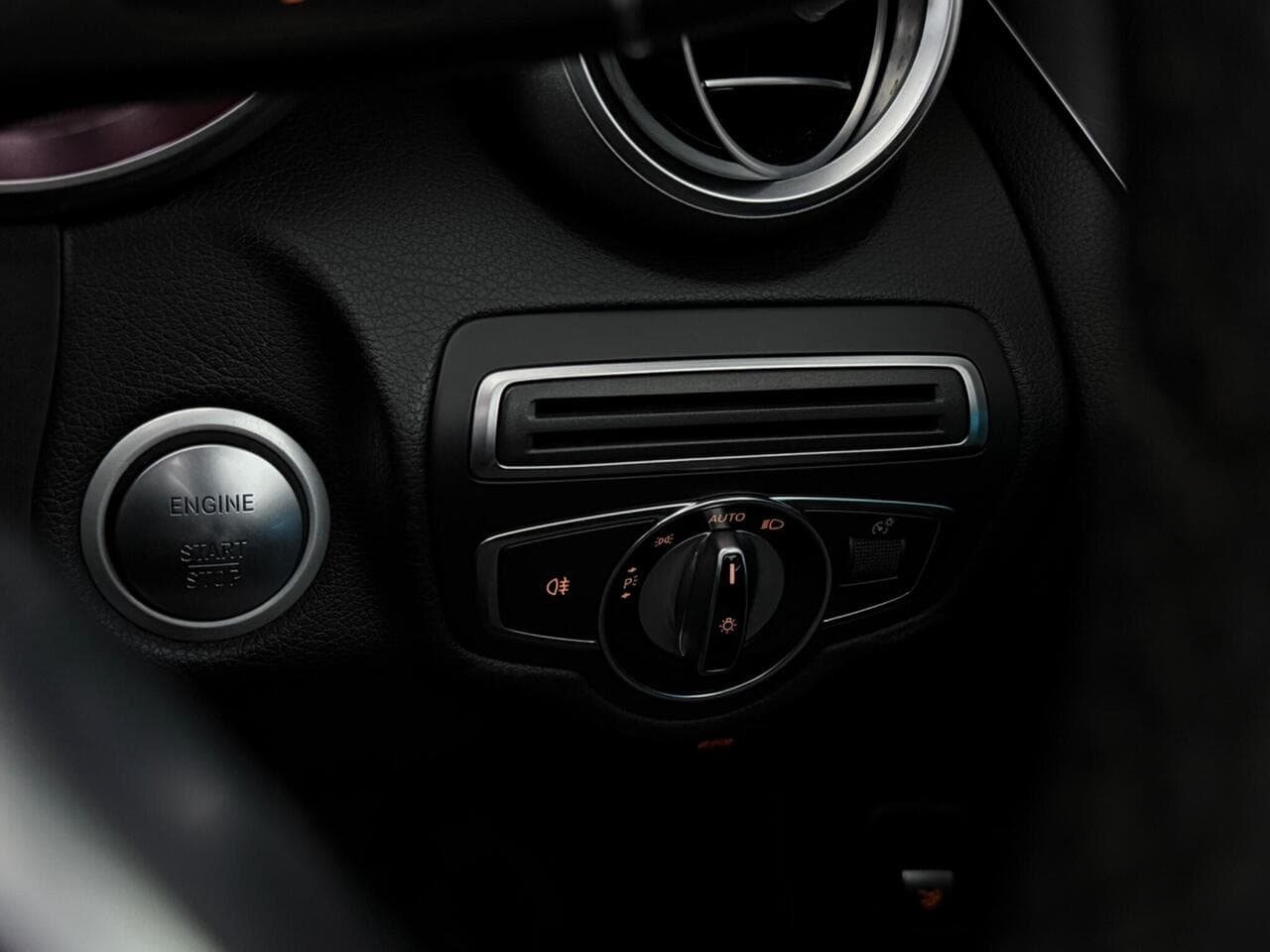 Mercedes-Benz C Class thumbnail Misc Controls