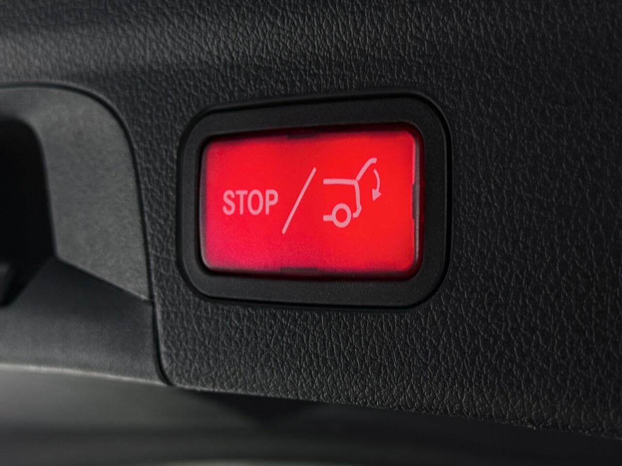 Mercedes-Benz GLE thumbnail Misc Controls