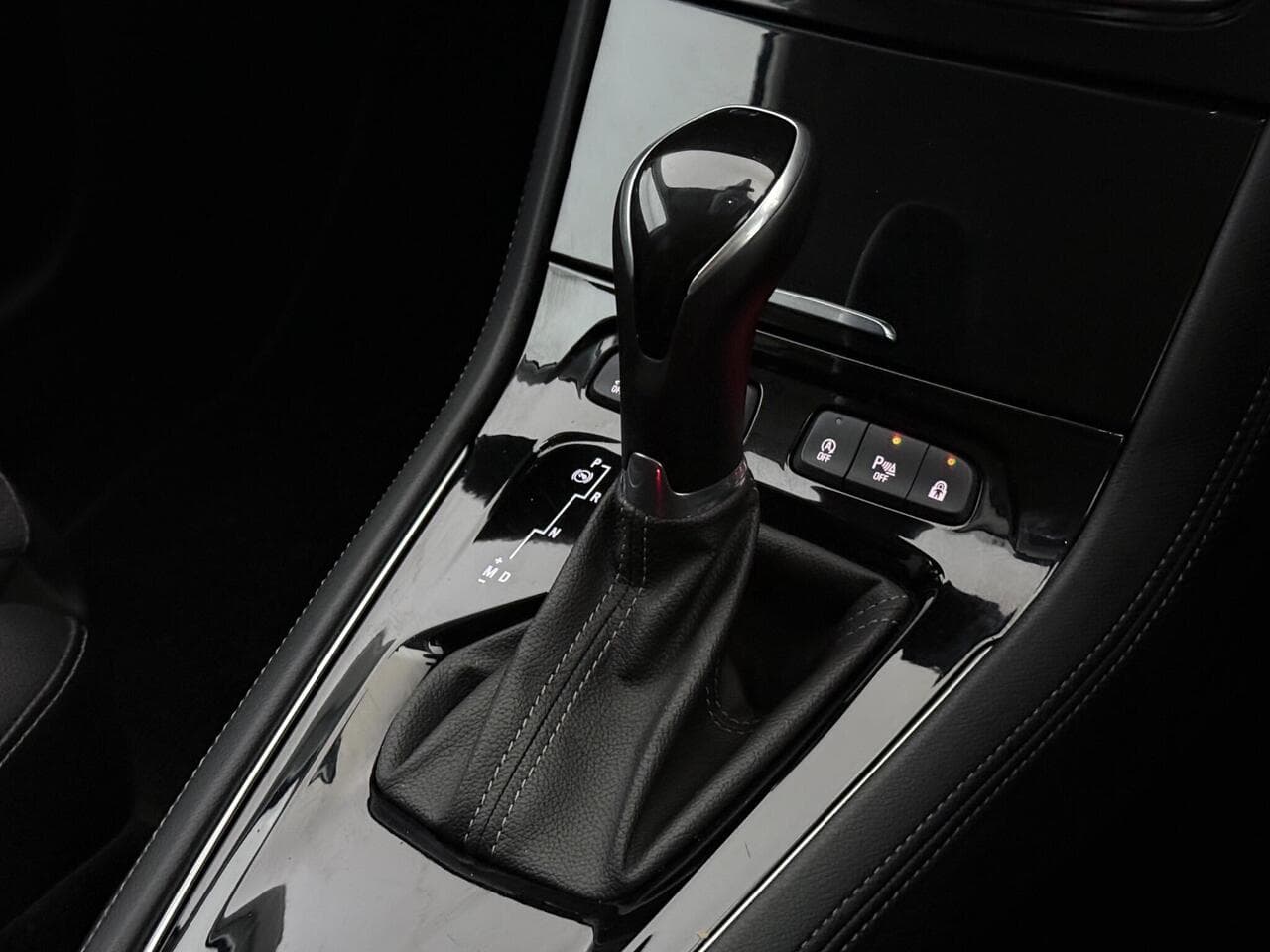 Vauxhall Grandland X thumbnail Interior Front