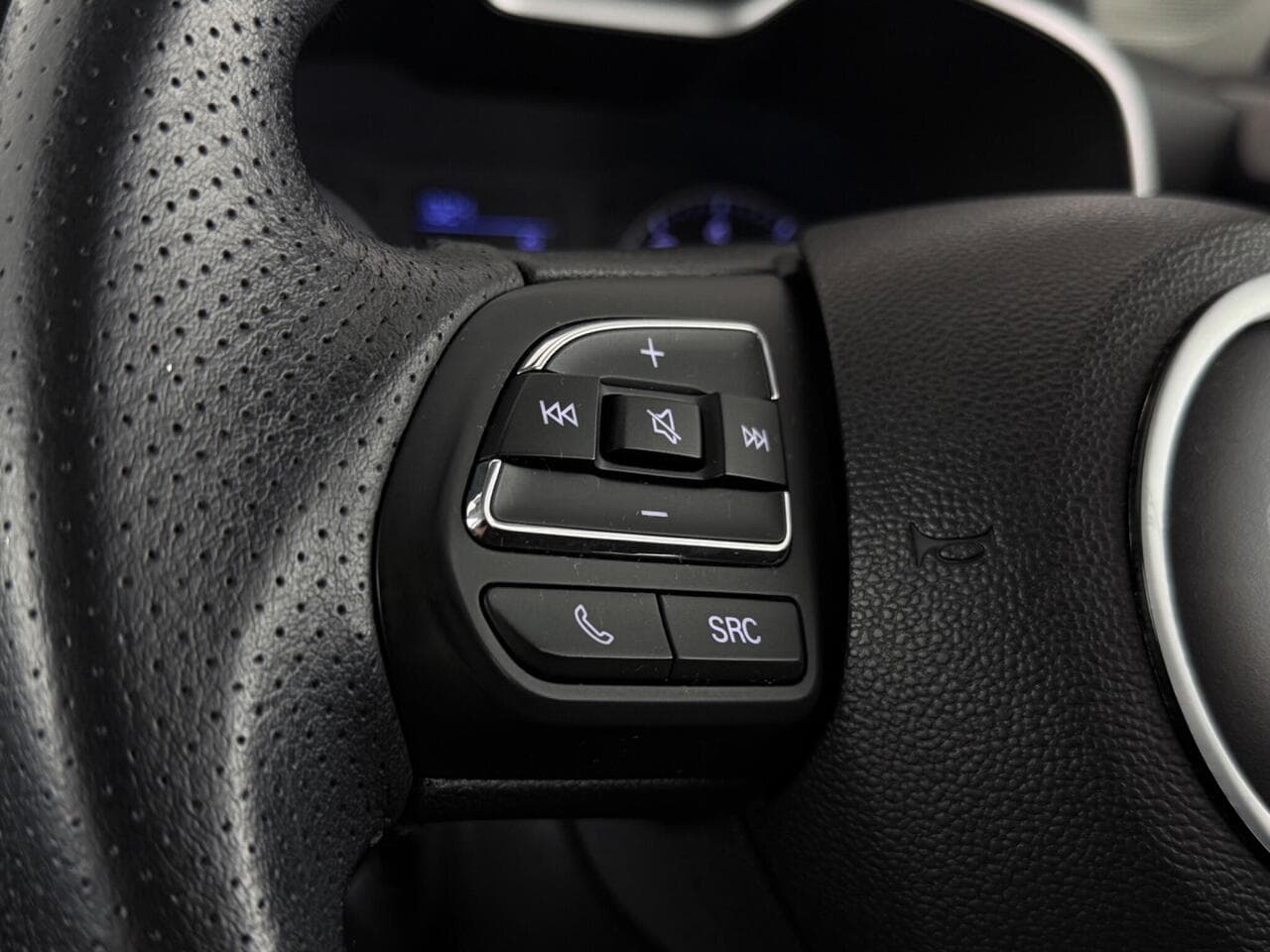 MG MG ZS thumbnail Misc Controls