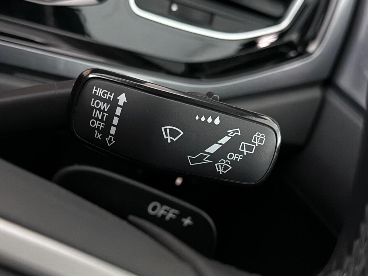Volkswagen Taigo thumbnail Misc Controls