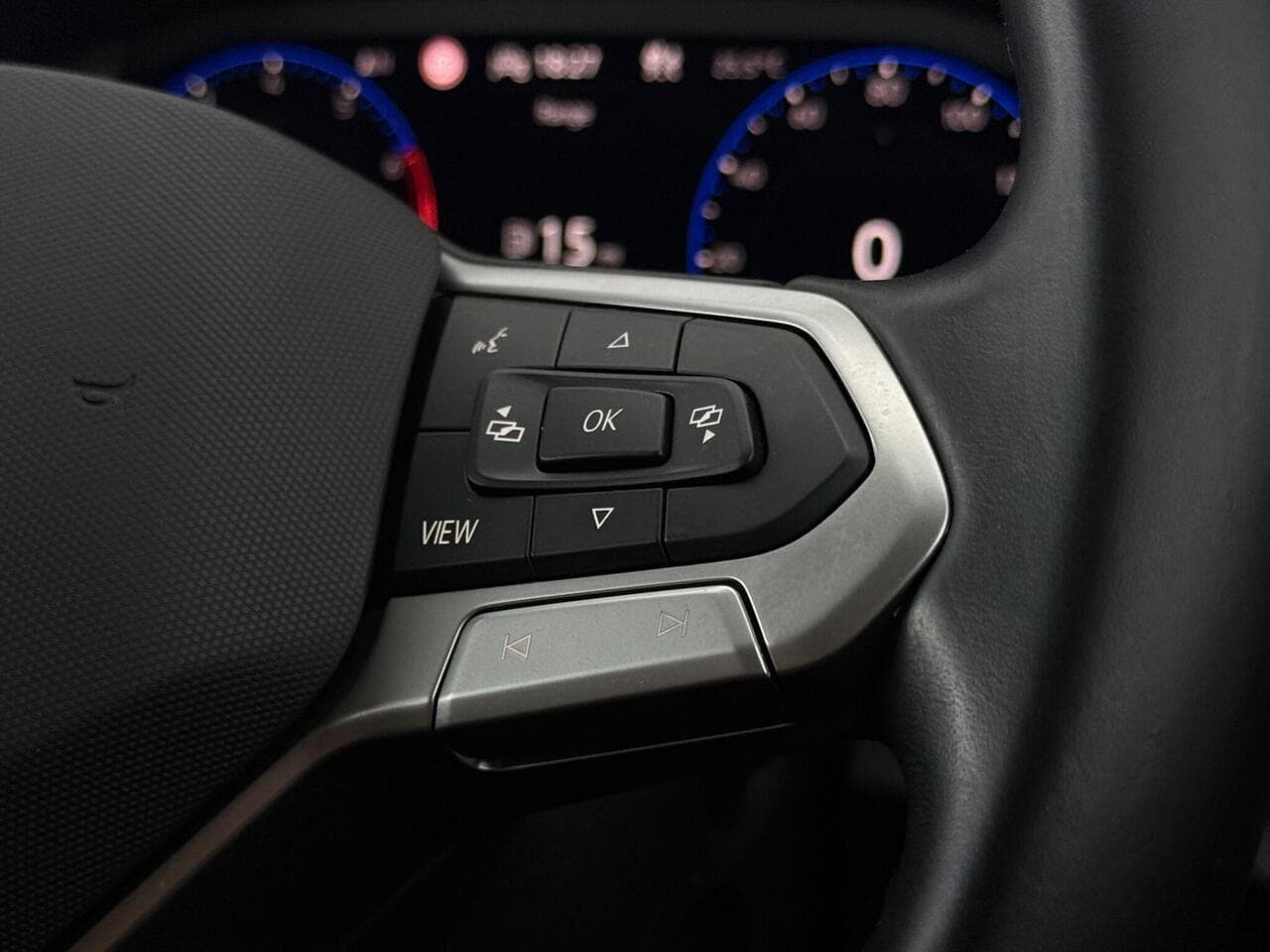 Volkswagen T-Roc thumbnail Misc Controls