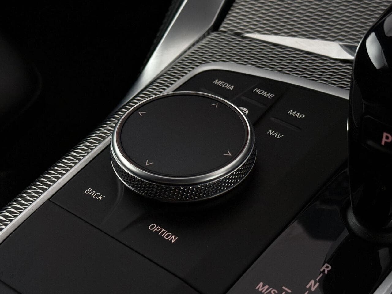 BMW 4 Series thumbnail Misc Controls