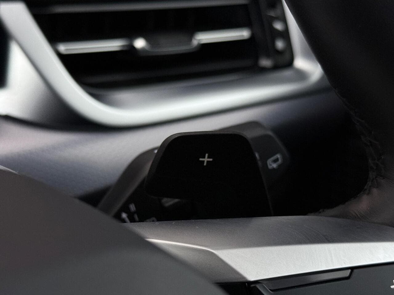 BMW X1 thumbnail Misc Controls