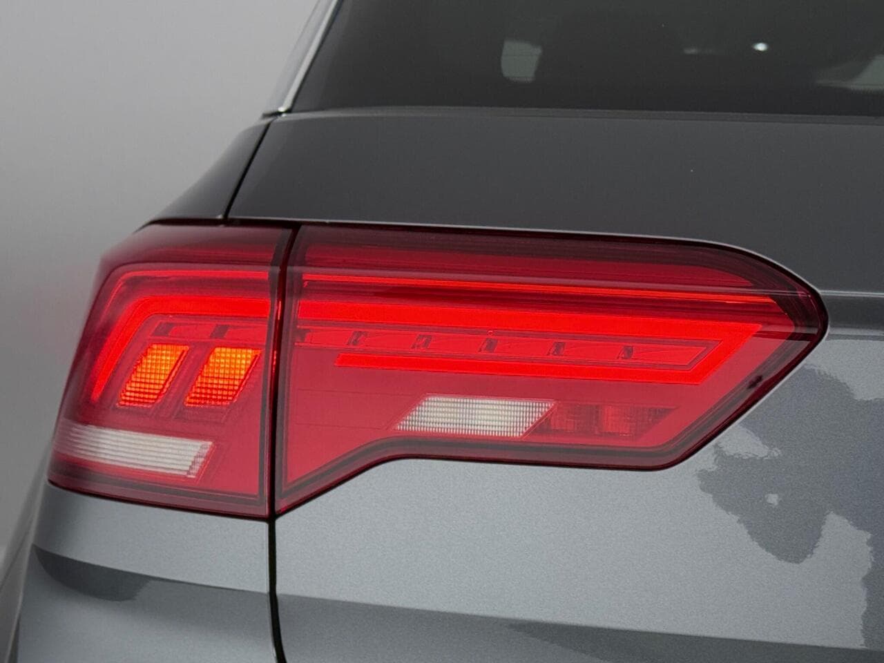 Volkswagen T-Roc thumbnail Lights Rear