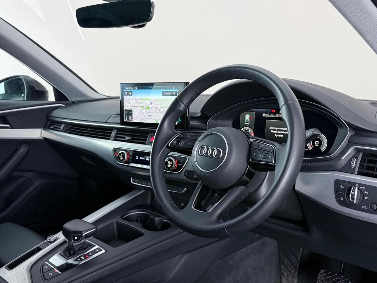 Audi A4 thumbnail Interior Front