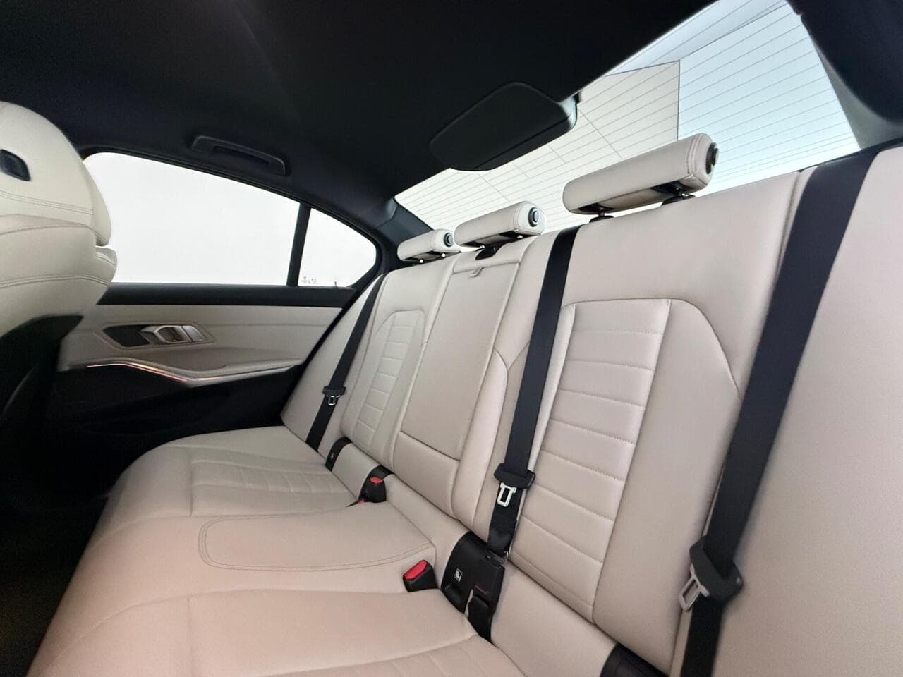 BMW 3 Series thumbnail Seats Rear