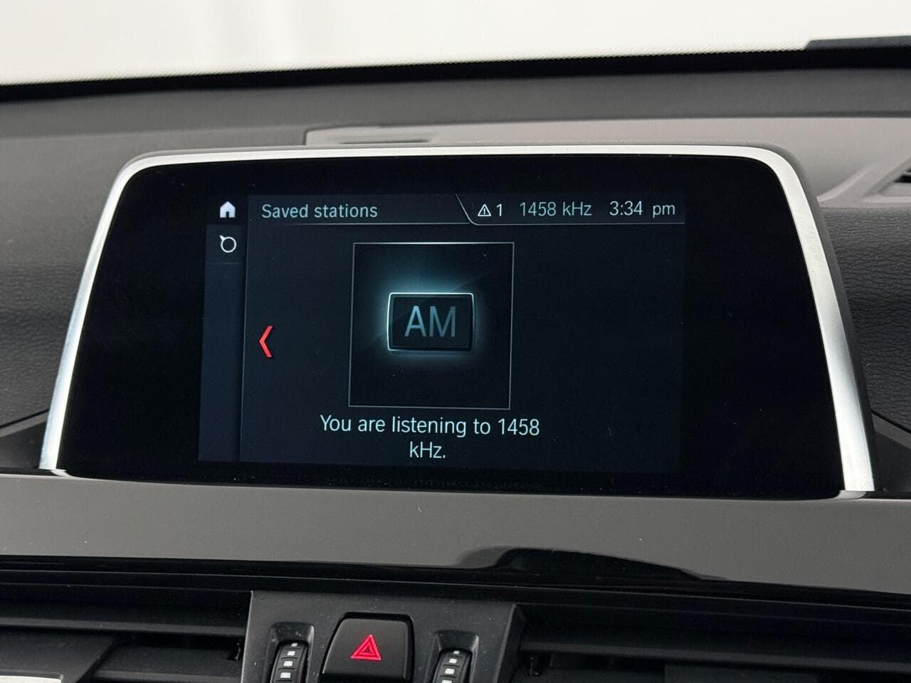 BMW X1 thumbnail Infotainment System