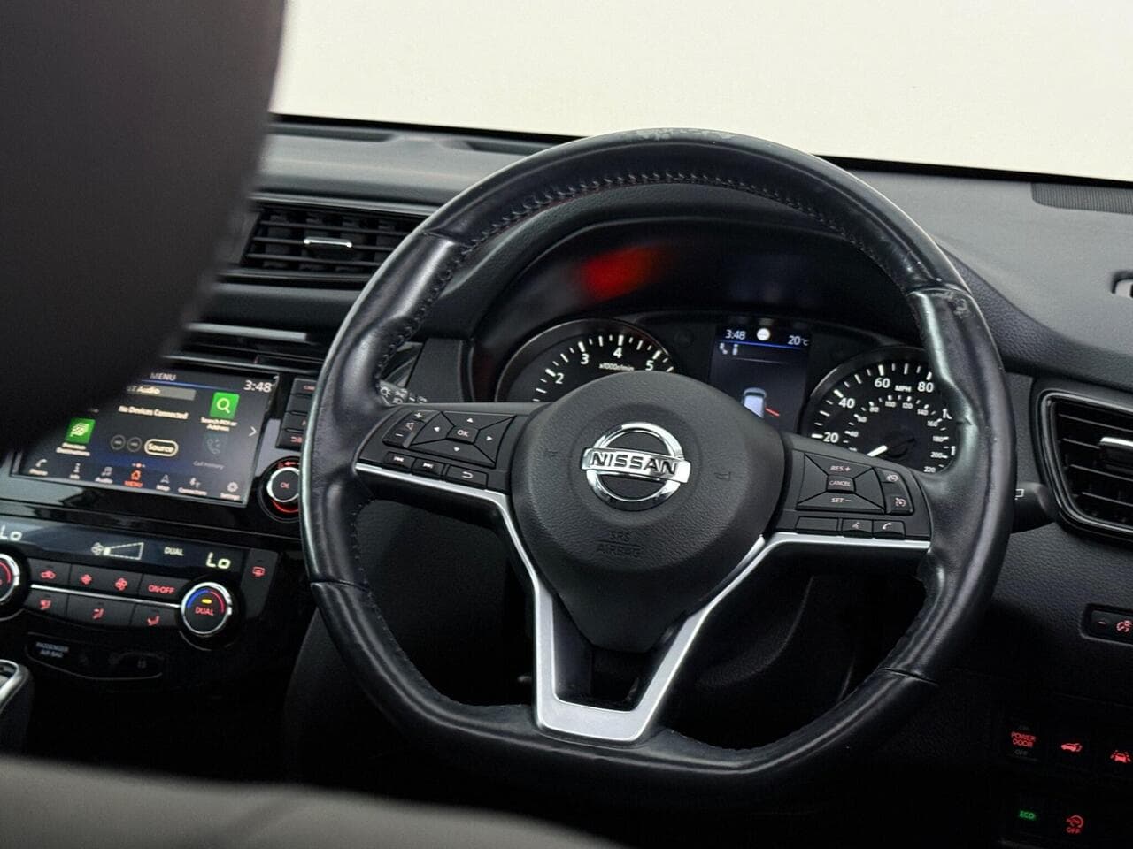 Nissan X-Trail thumbnail Steering Wheel