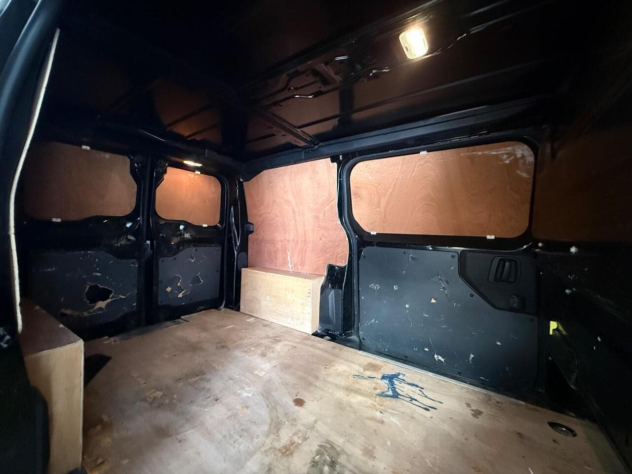 Vauxhall Vivaro thumbnail Cargo Space