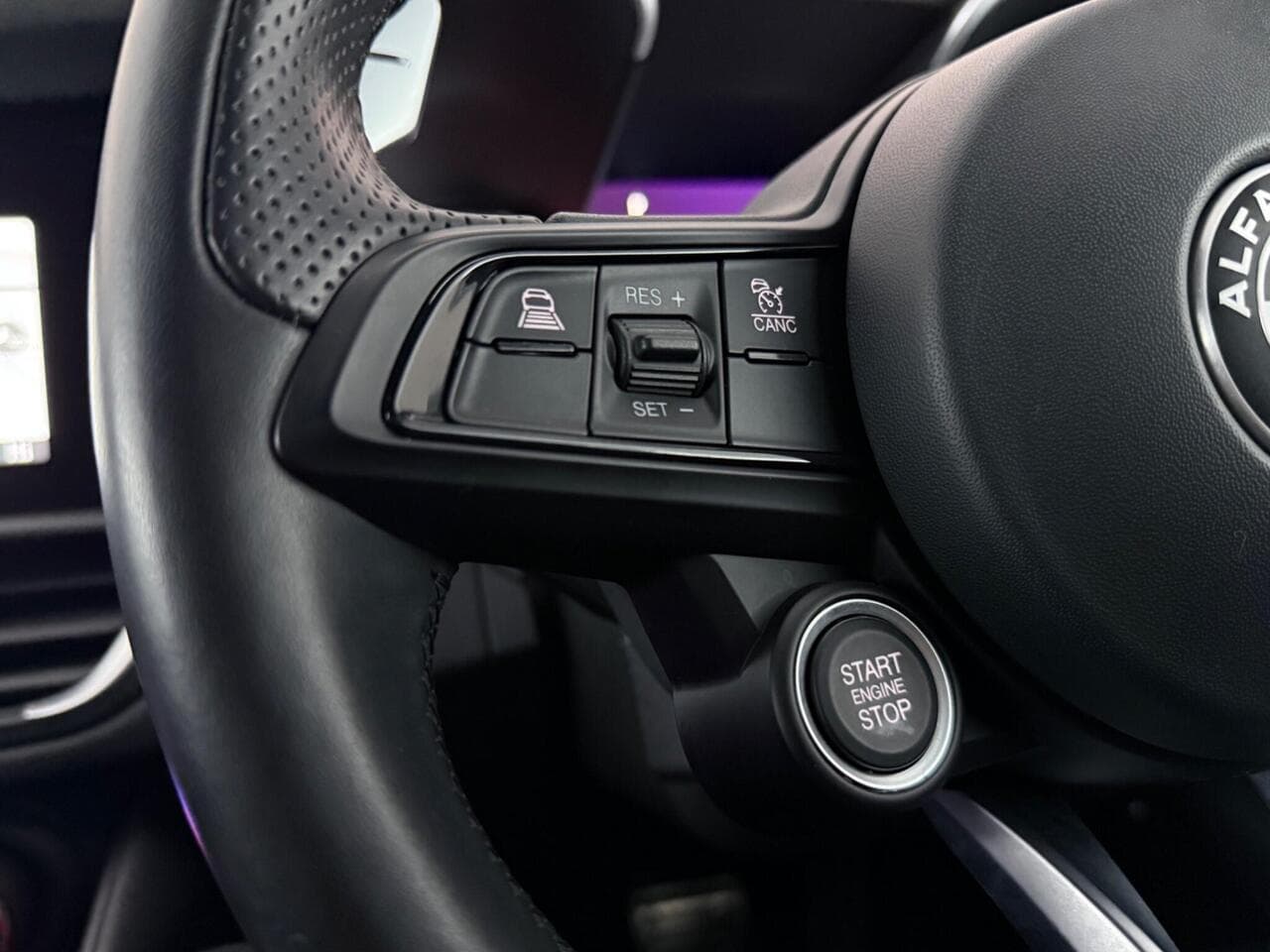 Alfa Romeo Giulia thumbnail Misc Controls