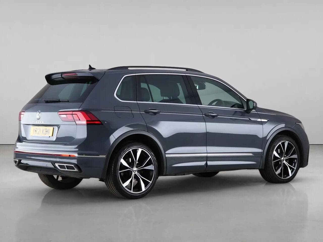 Volkswagen Tiguan thumbnail Rear Right