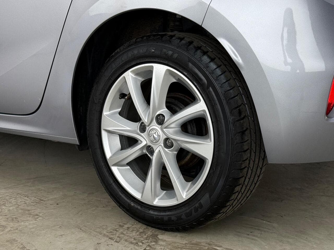 Vauxhall Corsa thumbnail Wheel