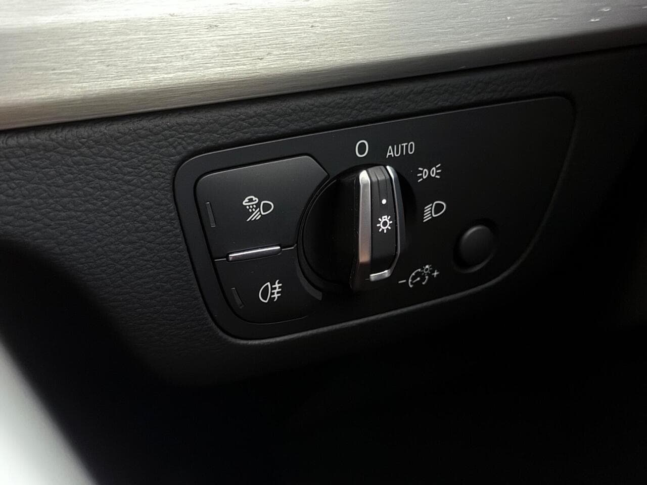 Audi Q5 thumbnail Misc Controls