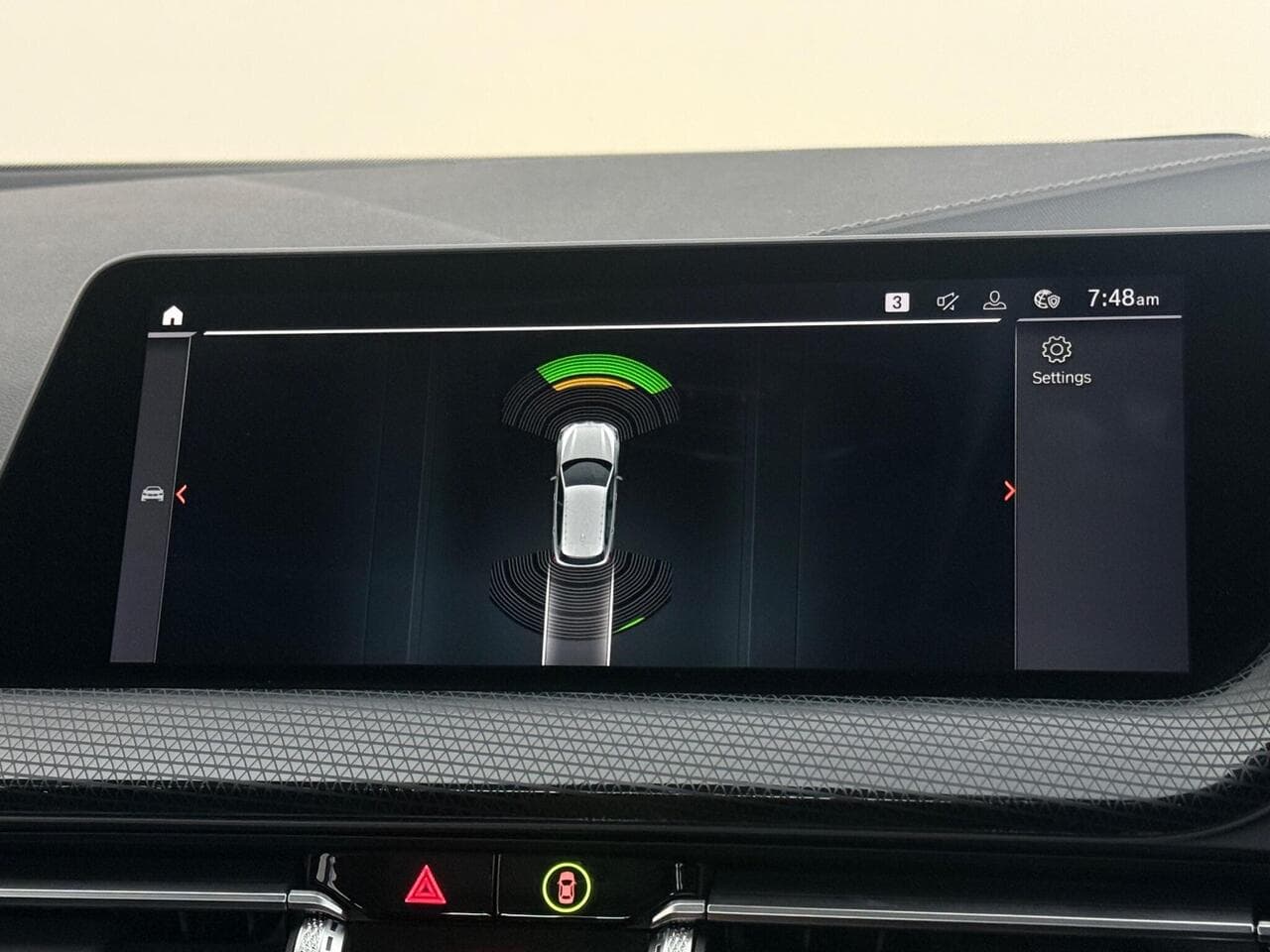 BMW 1 Series thumbnail Infotainment System
