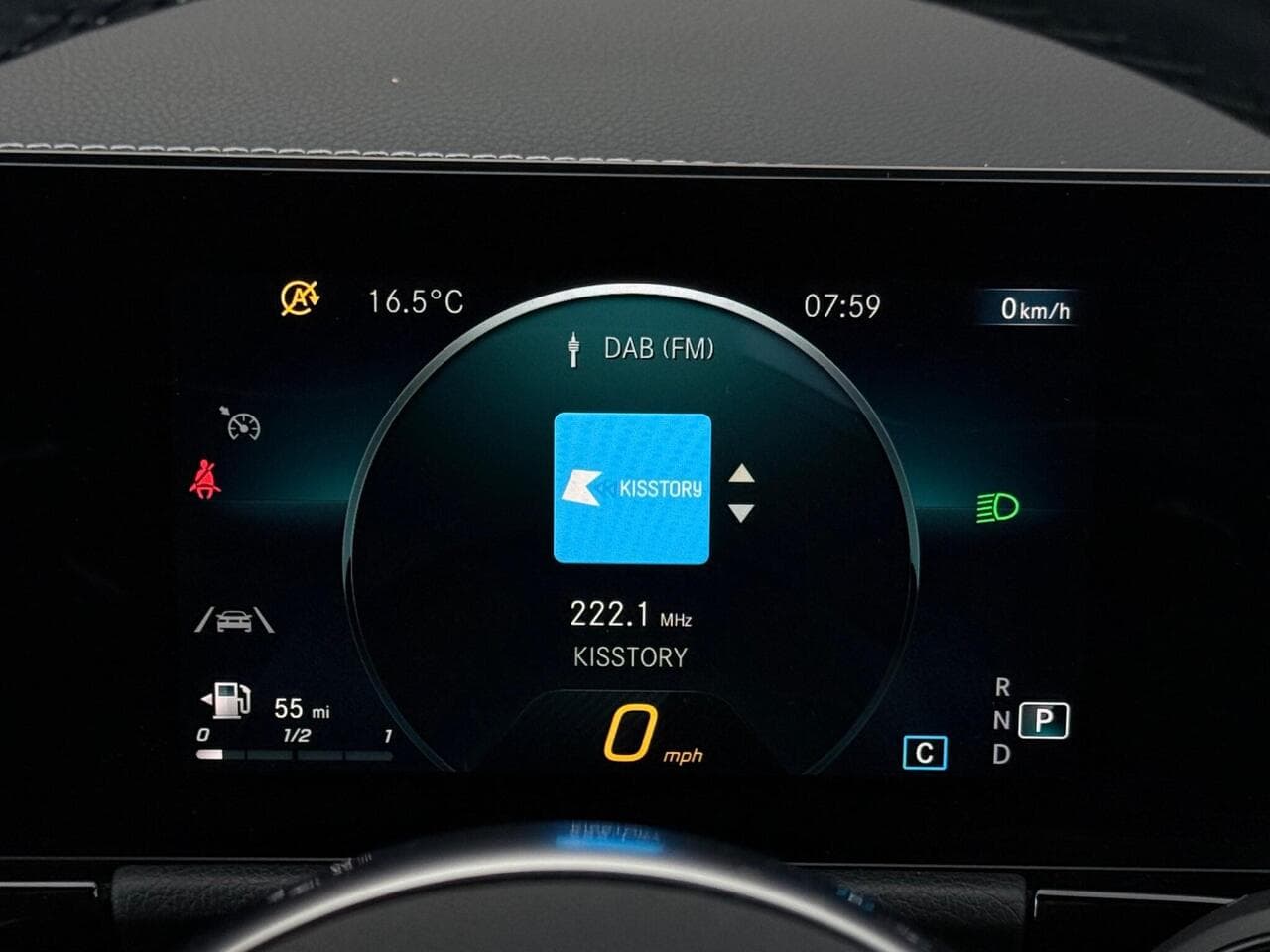 Mercedes-Benz B Class thumbnail Driver Instruments