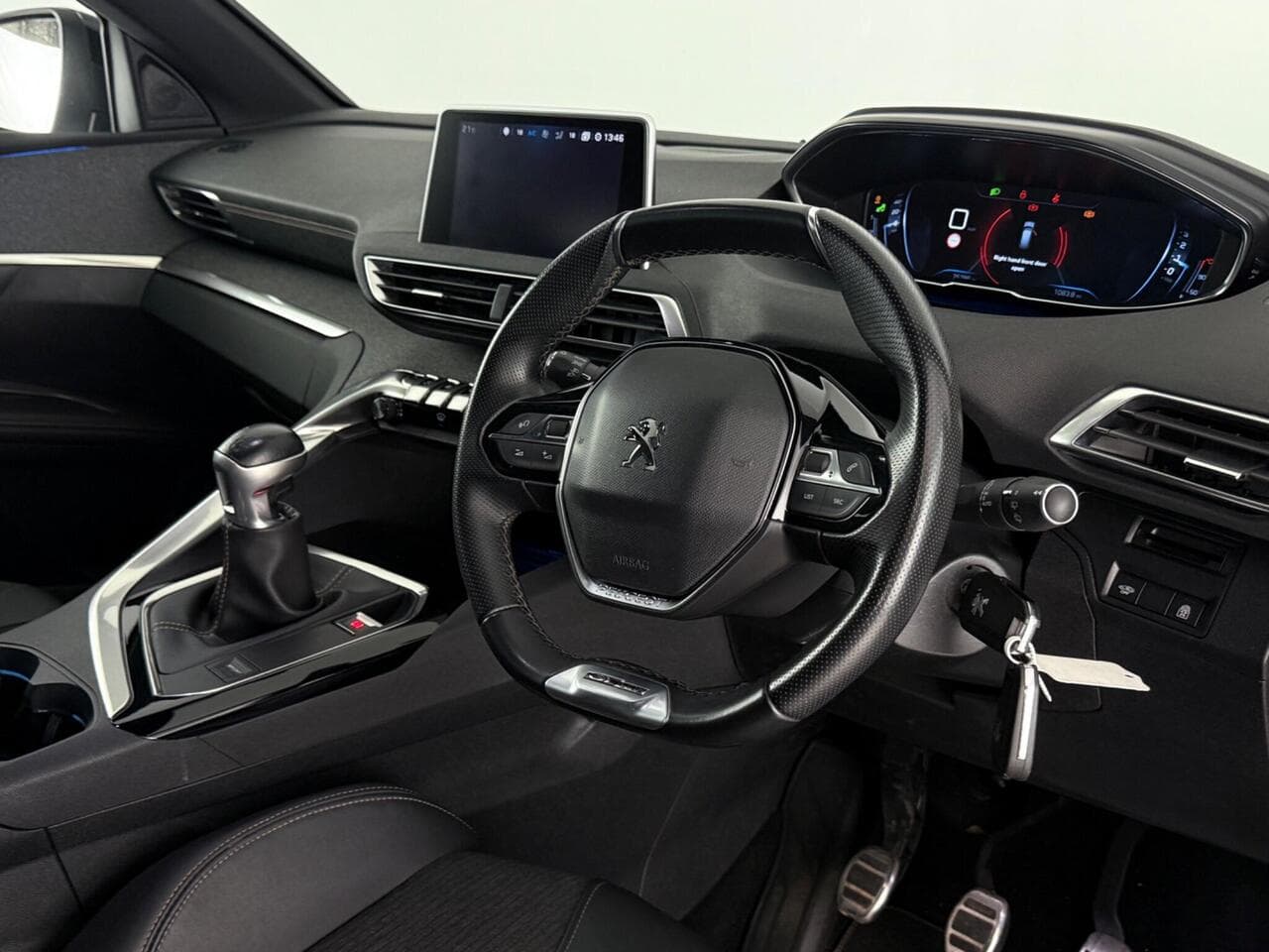 Peugeot 5008 thumbnail Interior Front