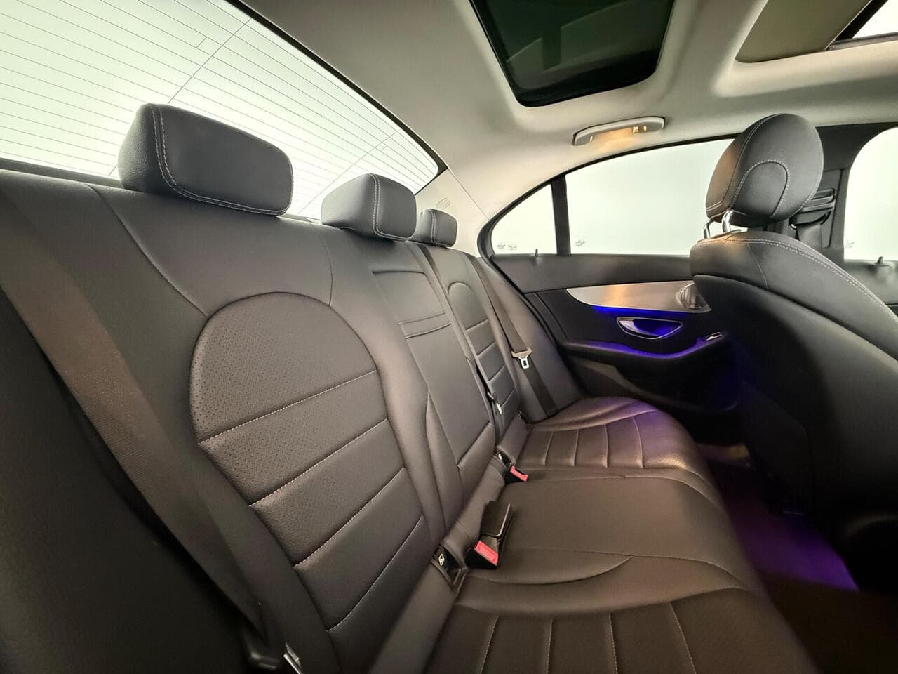 Mercedes-Benz C Class thumbnail Seats Rear