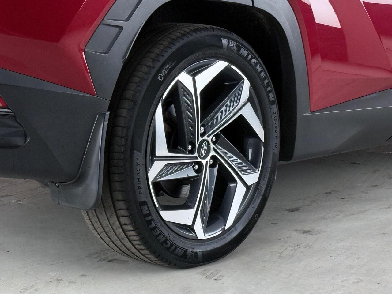 Hyundai TUCSON thumbnail Wheel